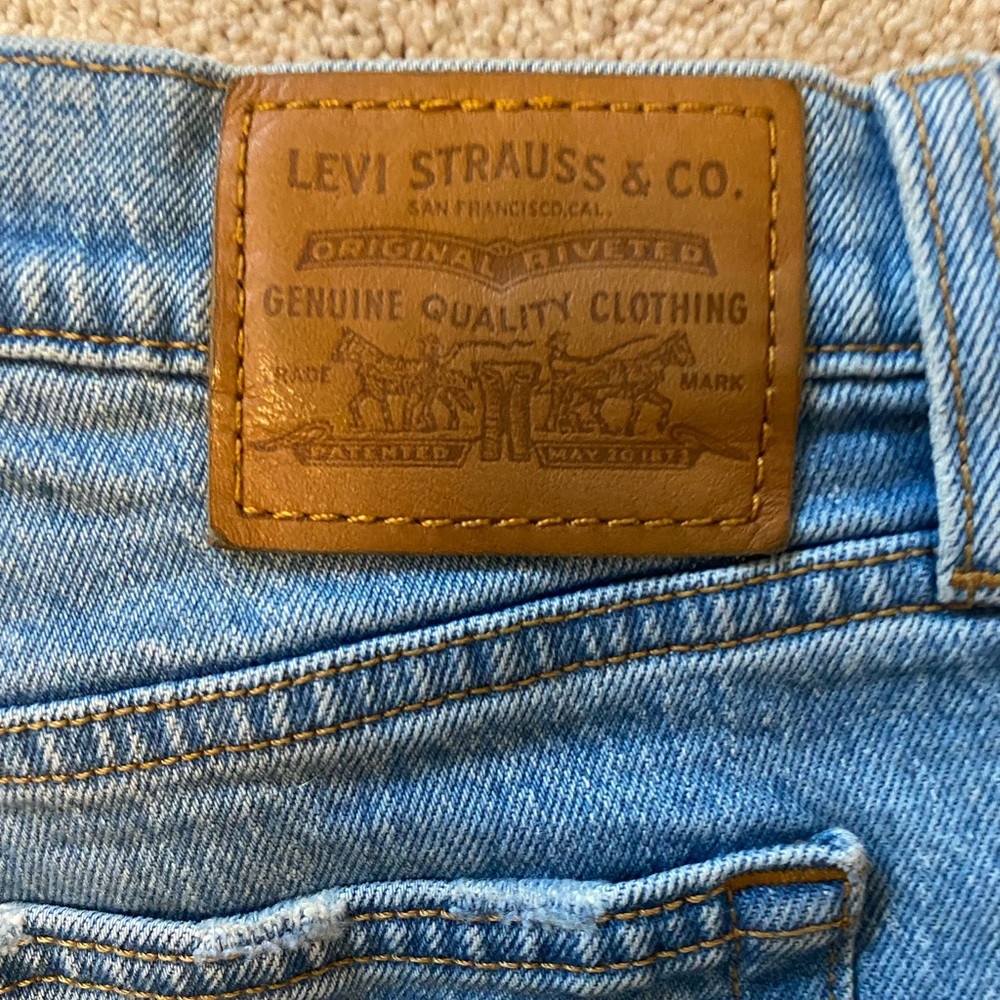 Levi jeans